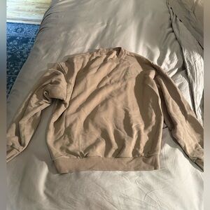 Alo Accolade Crew Neck Pullover in gravel. Worn twice and washed.